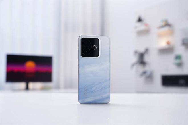 线K直屏+超声波指纹内卷出新高度(图1)