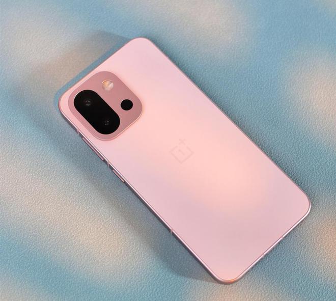 一加15T再次被确认：15K小直屏+金属中框+超声波指纹明年发布(图5)