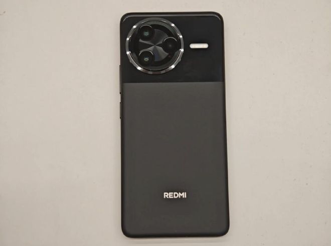 红米K90系列再次被确认:2K直屏+骁龙新芯颜值成亮点(图4)